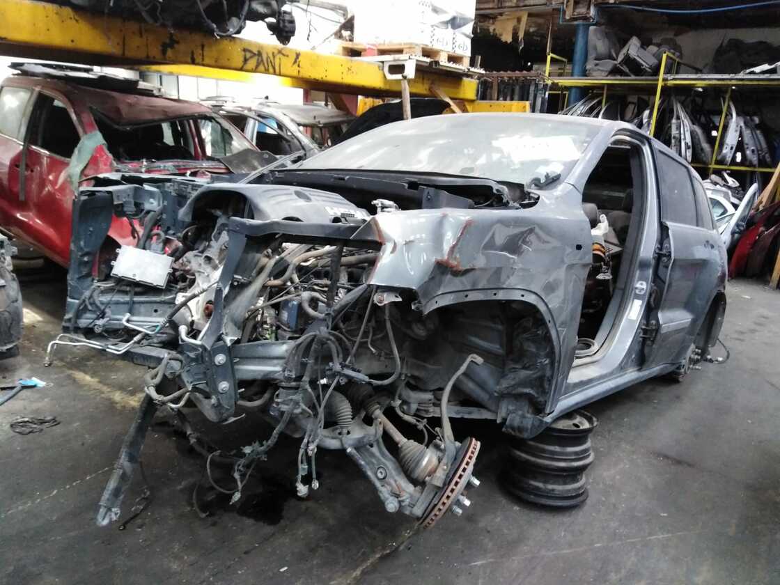  Jeep GRAND CHEROKEE 2013    EN DESARME